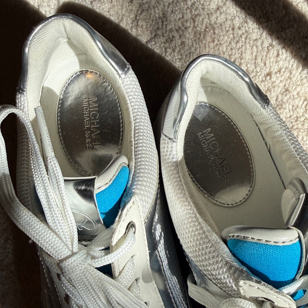 MICHAEL Michael Kors Blue and White Sneakers - Picture 4 of 10